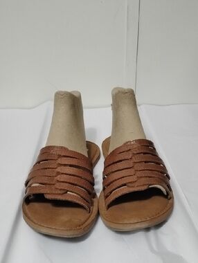 Yellow Box Women’s 8.5 Brown Strappy Slide Sandals
